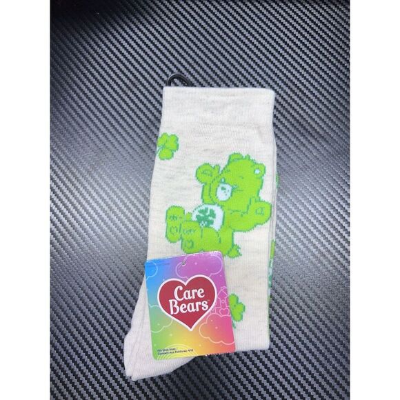 ST PATRICK DAY CARE BEARS Good Luck Bear‎ Women's SOCKS Green Size 4-10 - Picture 1 of 3